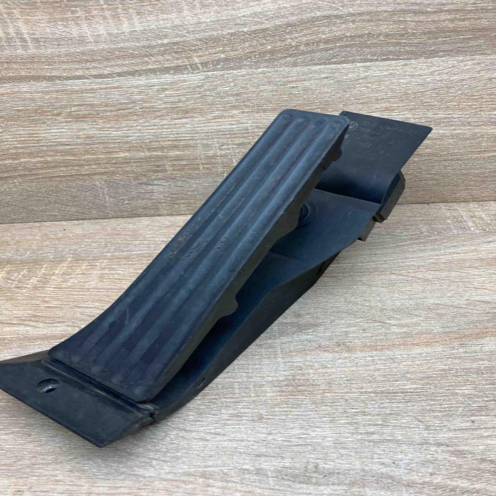 6766930 259160 10  Accelerator throttle pedal BMW 3 E90 E91