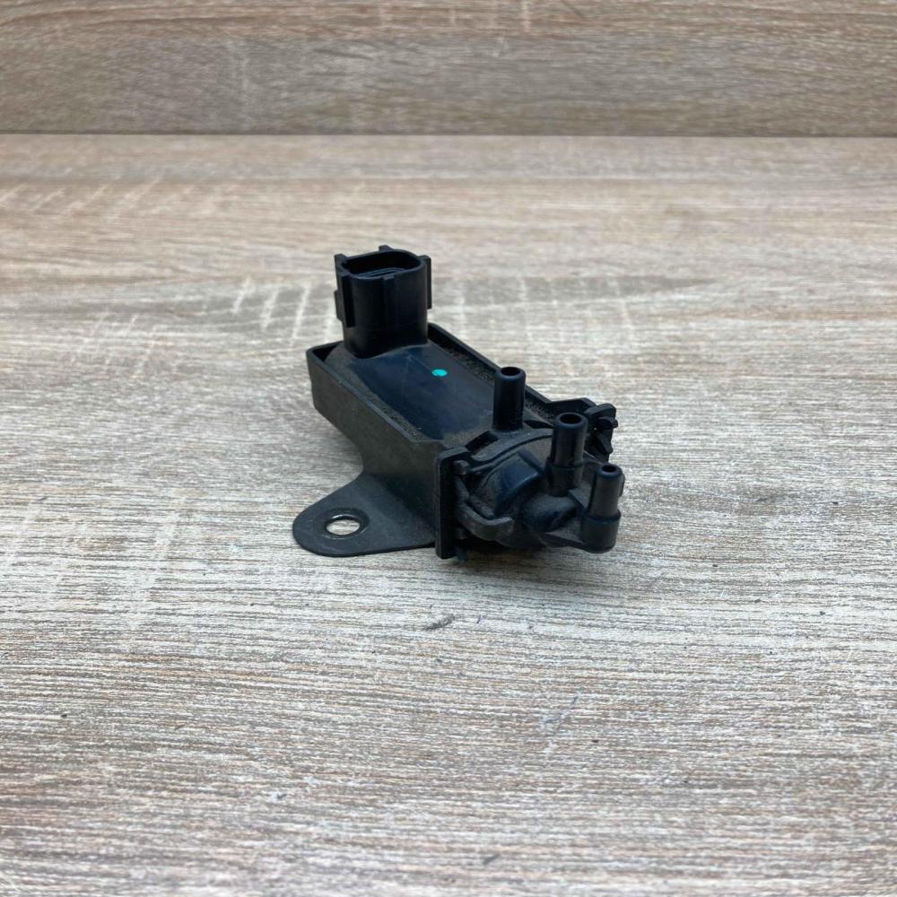 Toyota Vacuum Solenoid   Turbo solenoid valve Toyota Yaris