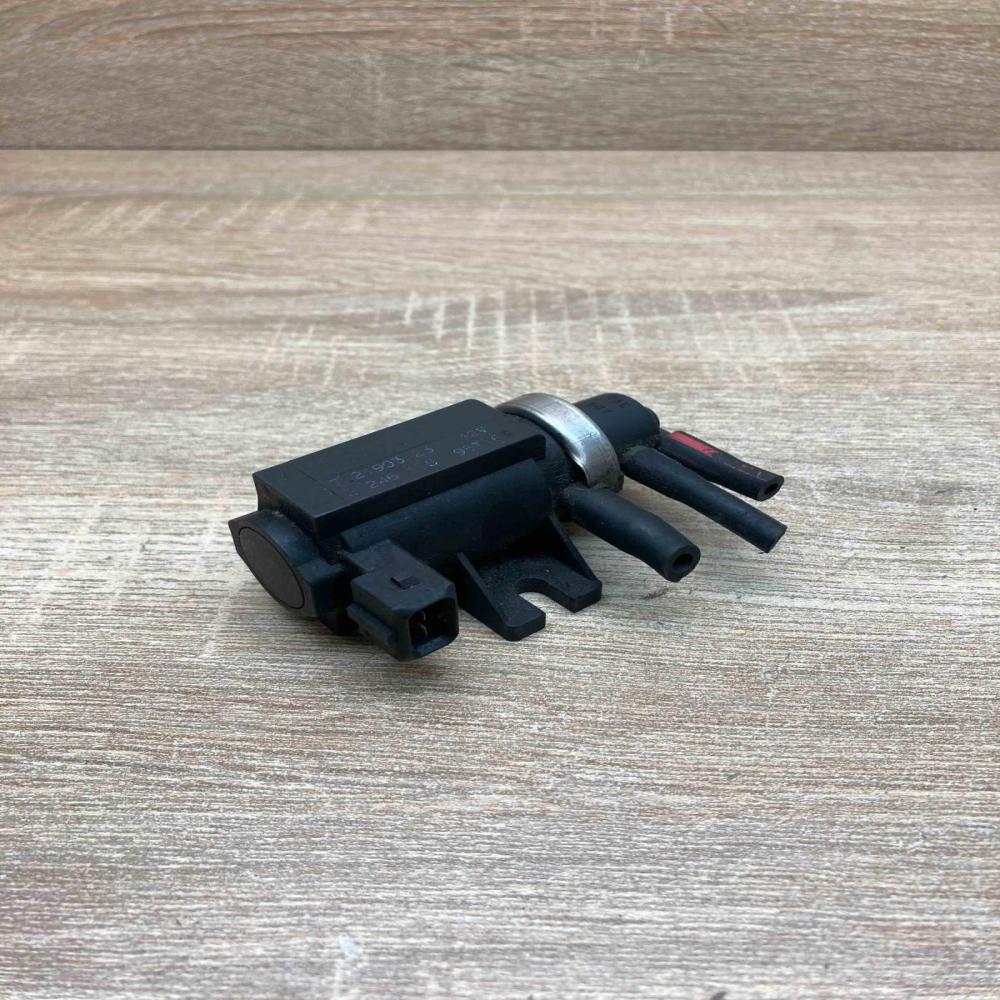 72190323 2246175  Turbo solenoid valve BMW 5 E39