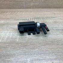 72190323 2246175  Turbo solenoid valve BMW 5 E39