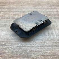 9E301   Heater blower motor/fan resistor Toyota Avensis T250
