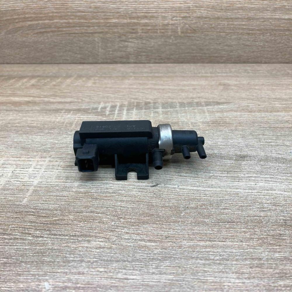 2246175 72190323  Turbo solenoid valve BMW 5 E39