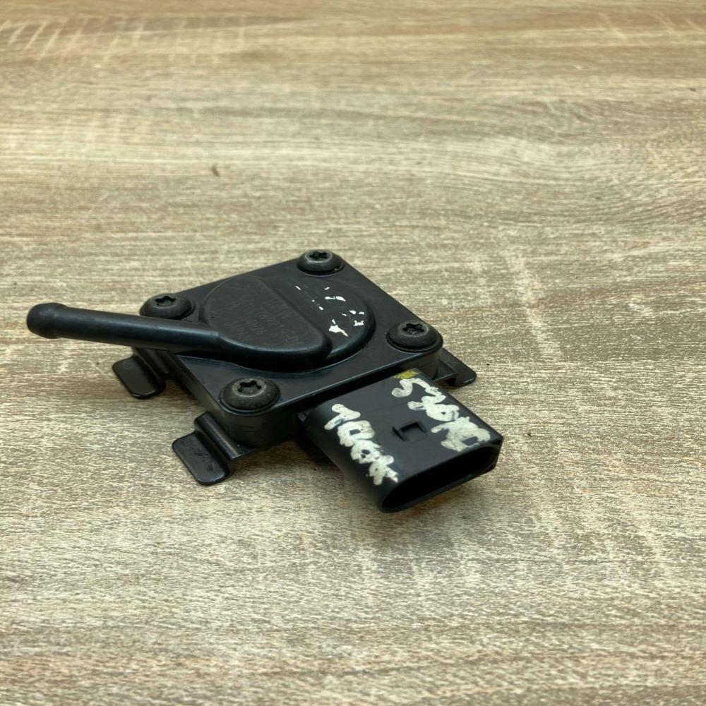 7789219   Sensor BMW 1 E81 E87