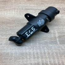 7001949   Windshield washer spray nozzle BMW 7 E65 E66