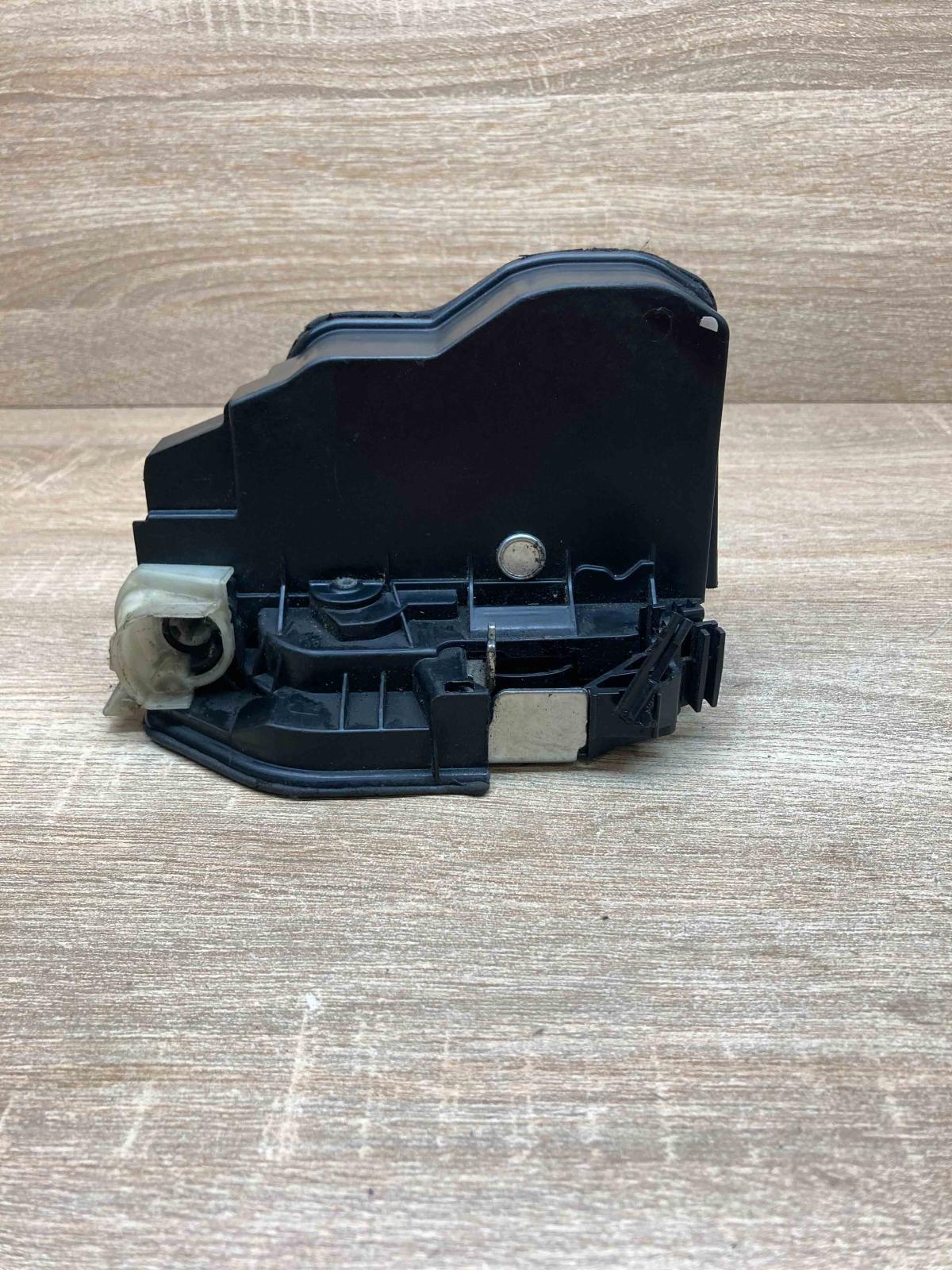 7202150 053702  Front door lock BMW 3 F30 F35 F31