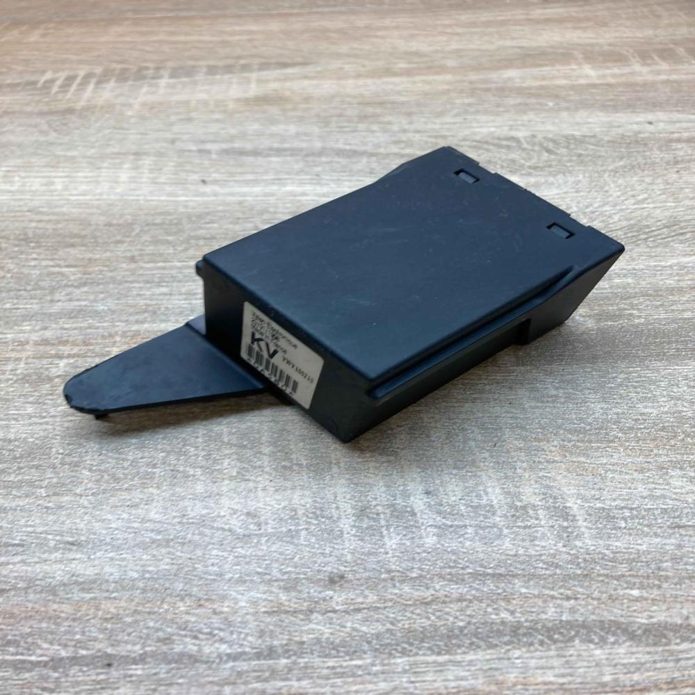 YWY100210  KV Other relay Rover 620