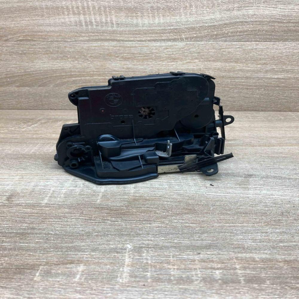 7060296 230407  Rear door lock BMW 3 E90 E91