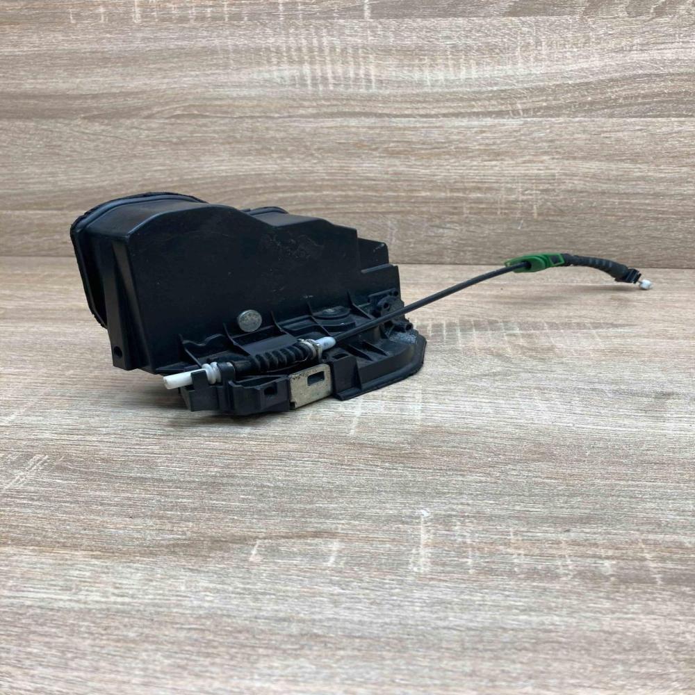 7167069  With Cable Rear door lock BMW 3 E90 E91