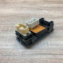 547 2L39   Wing mirror switch Toyota Avensis T220