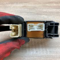 547 2L39   Wing mirror switch Toyota Avensis T220