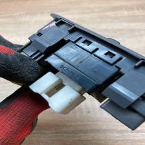 547 2L39   Wing mirror switch Toyota Avensis T220