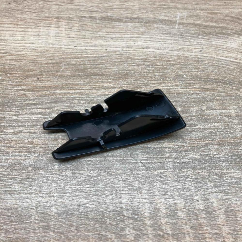 8W0887187 Used  ISOFIX cover Audi A4 S4 B9