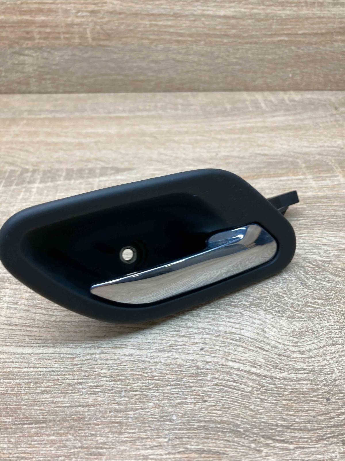 8226050   Front door interior handle BMW 5 E39
