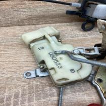 030523   Rear door lock Toyota Yaris
