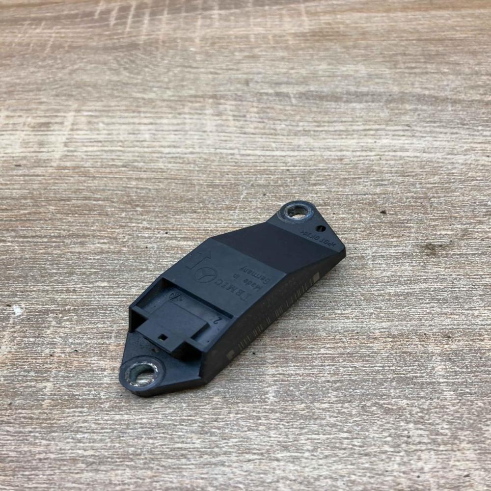 A0018209326 Main  Airbag deployment crash/impact sensor Mercedes-Benz E W211