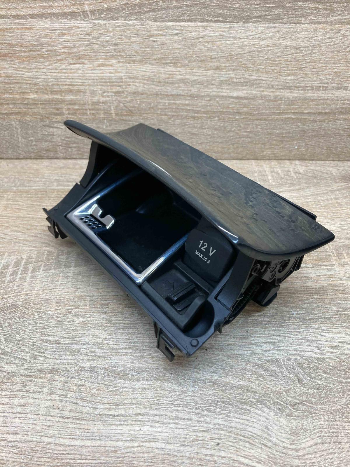 A2116802852   Car ashtray Mercedes-Benz E W211