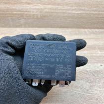 4B0919471 5KG006568  Other relay Audi A4 S4 B5 8D