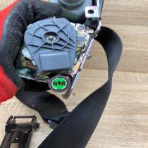 615585000 610035800D  Front seatbelt Mercedes-Benz E W212