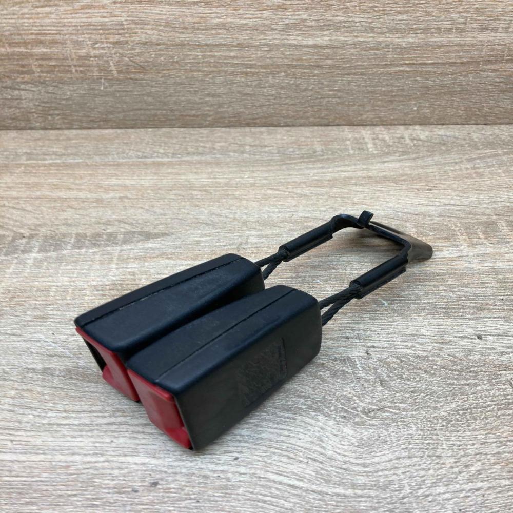 2118600269   Middle seatbelt buckle (rear) Mercedes-Benz E W211