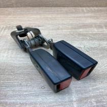A2118600869   Middle seatbelt buckle (rear) Mercedes-Benz E W211