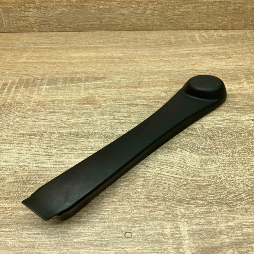 7037356   Wiper trim BMW 5 E60 E61