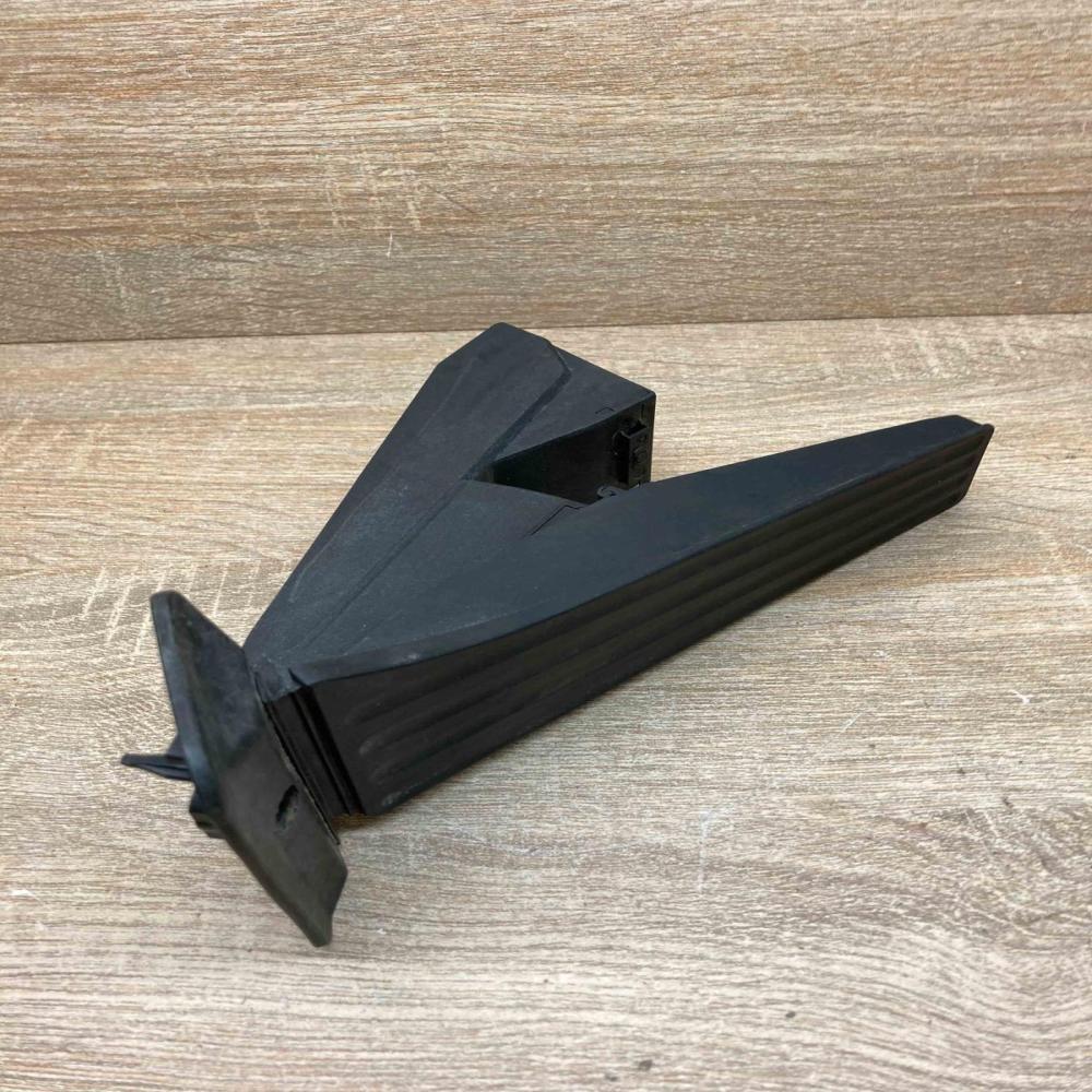 6789998 259160 10  Accelerator throttle pedal BMW 3 E90 E91