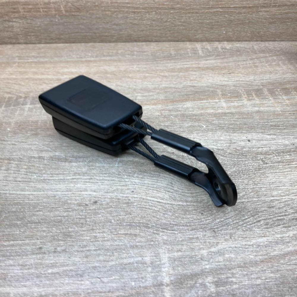 2118600269   Middle seatbelt buckle (rear) Mercedes-Benz E W211