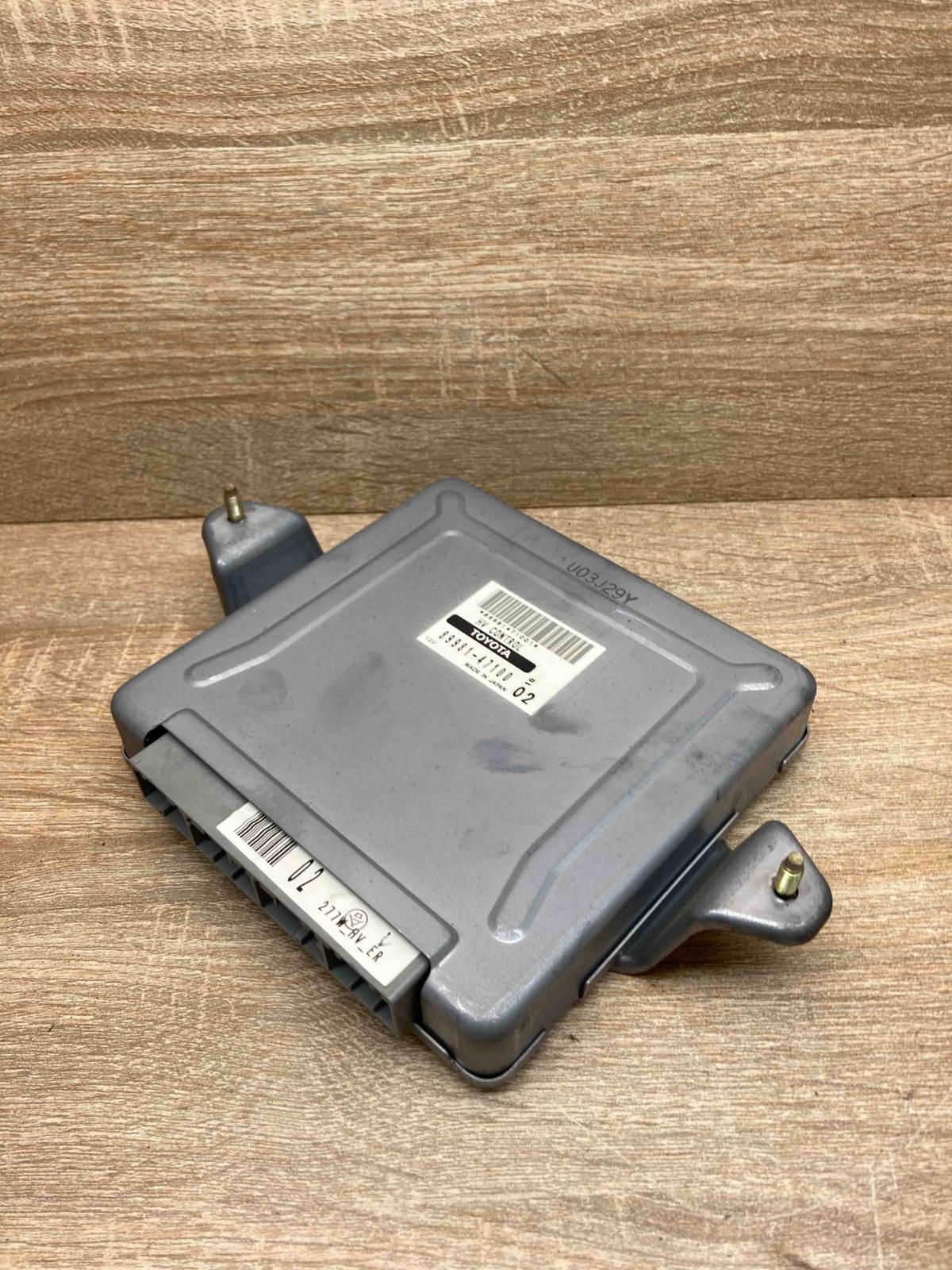 89981 47100   Engine control unit/module ECU Toyota Prius (XW20)