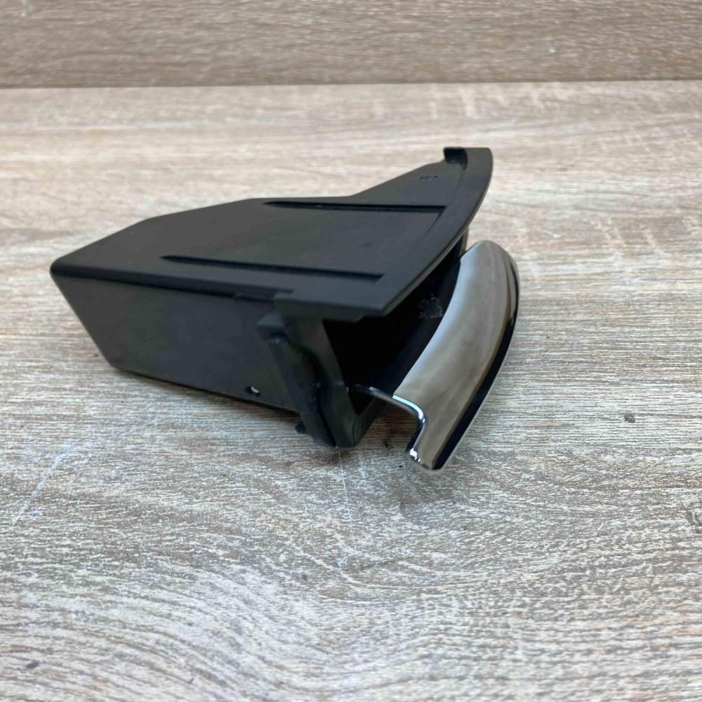 A2118100133   Car ashtray Mercedes-Benz E W211