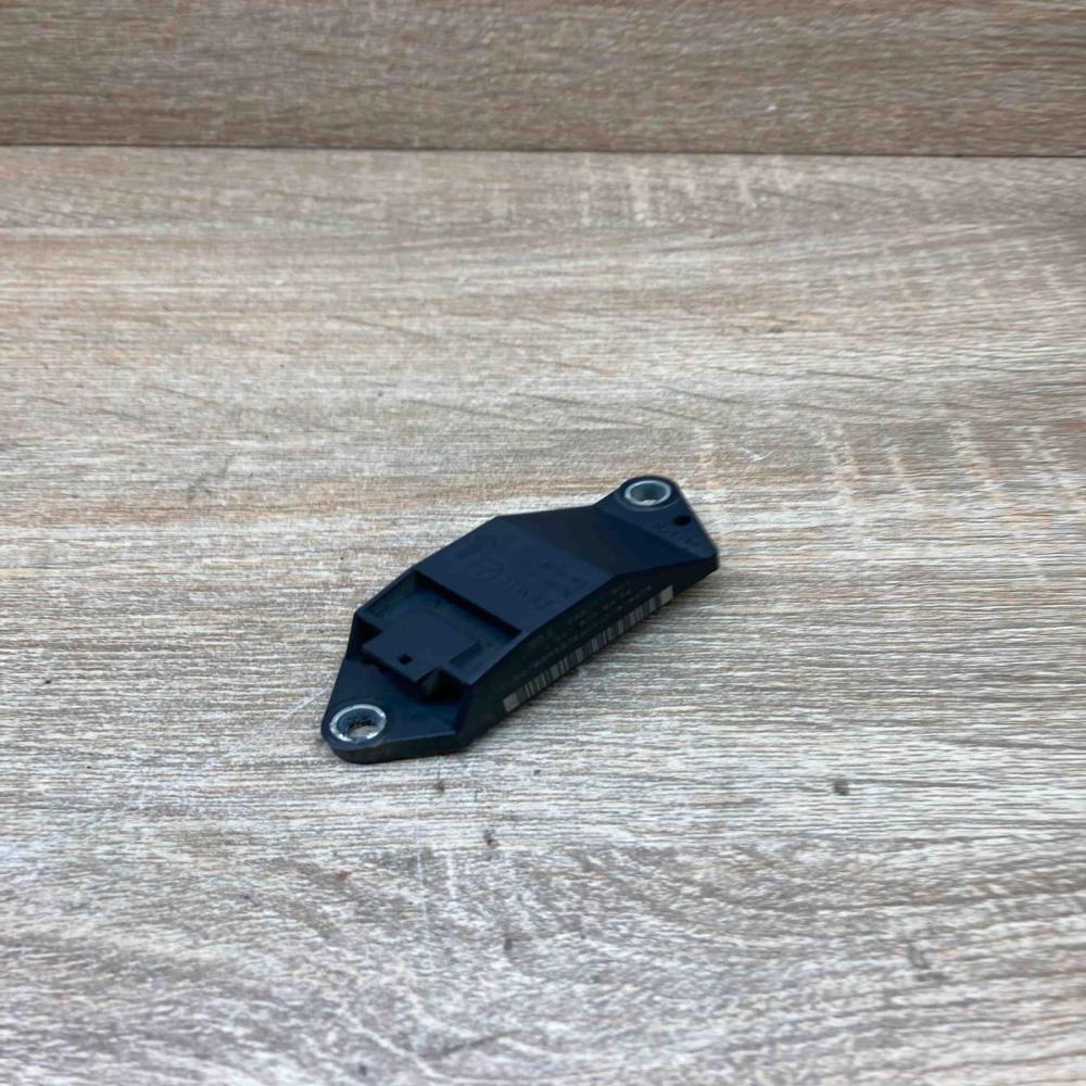 A0018209326 25571179  Airbag deployment crash/impact sensor Mercedes-Benz E W211