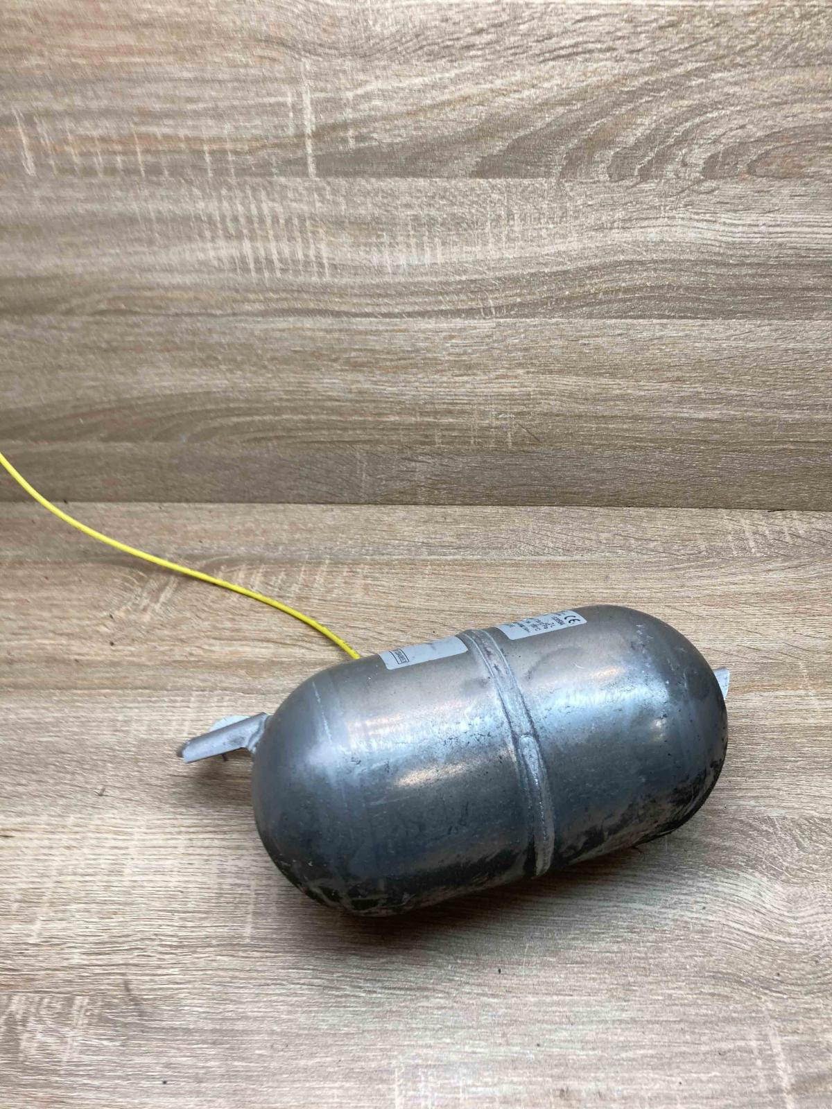 6861933   Air suspension tank/reservoir BMW 7 G11 G12