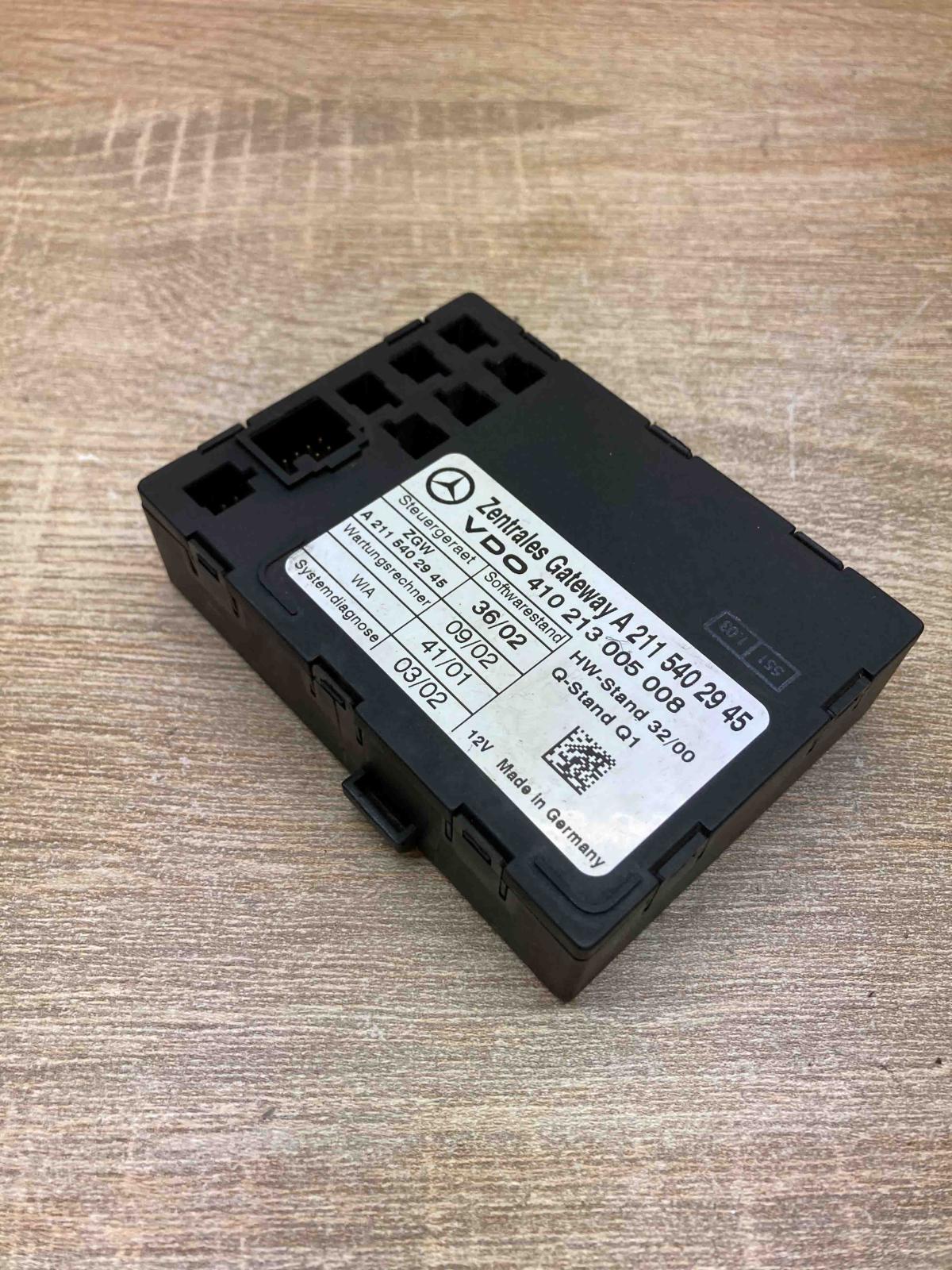 A2115402945   Gateway control module Mercedes-Benz E W211