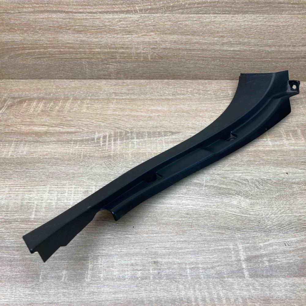 A2116920401   Other sill/pillar trim element Mercedes-Benz E W211