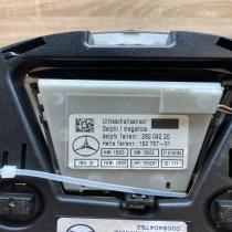 A2198201101 2JM008257 28  Front seat light Mercedes-Benz CLS C219