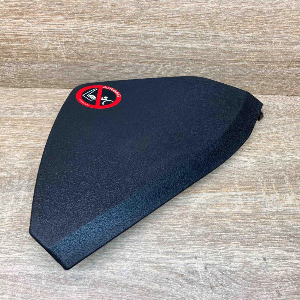 2116800478 T0013782  Dashboard side end trim Mercedes-Benz E W211