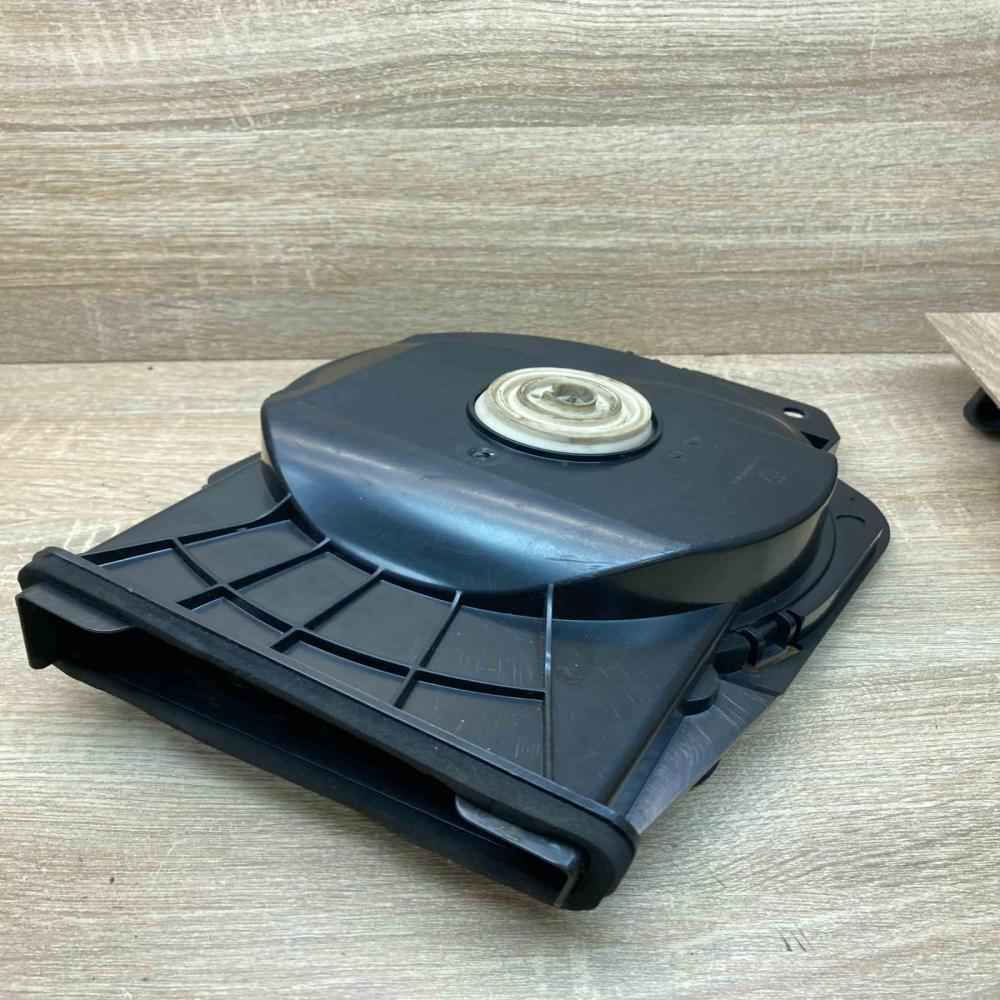 9210148 18820010  Subwoofer speaker BMW 3 GT F34