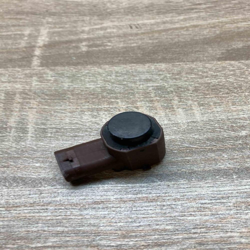 420919275A   Parking PDC sensor Audi A5 8T 8F