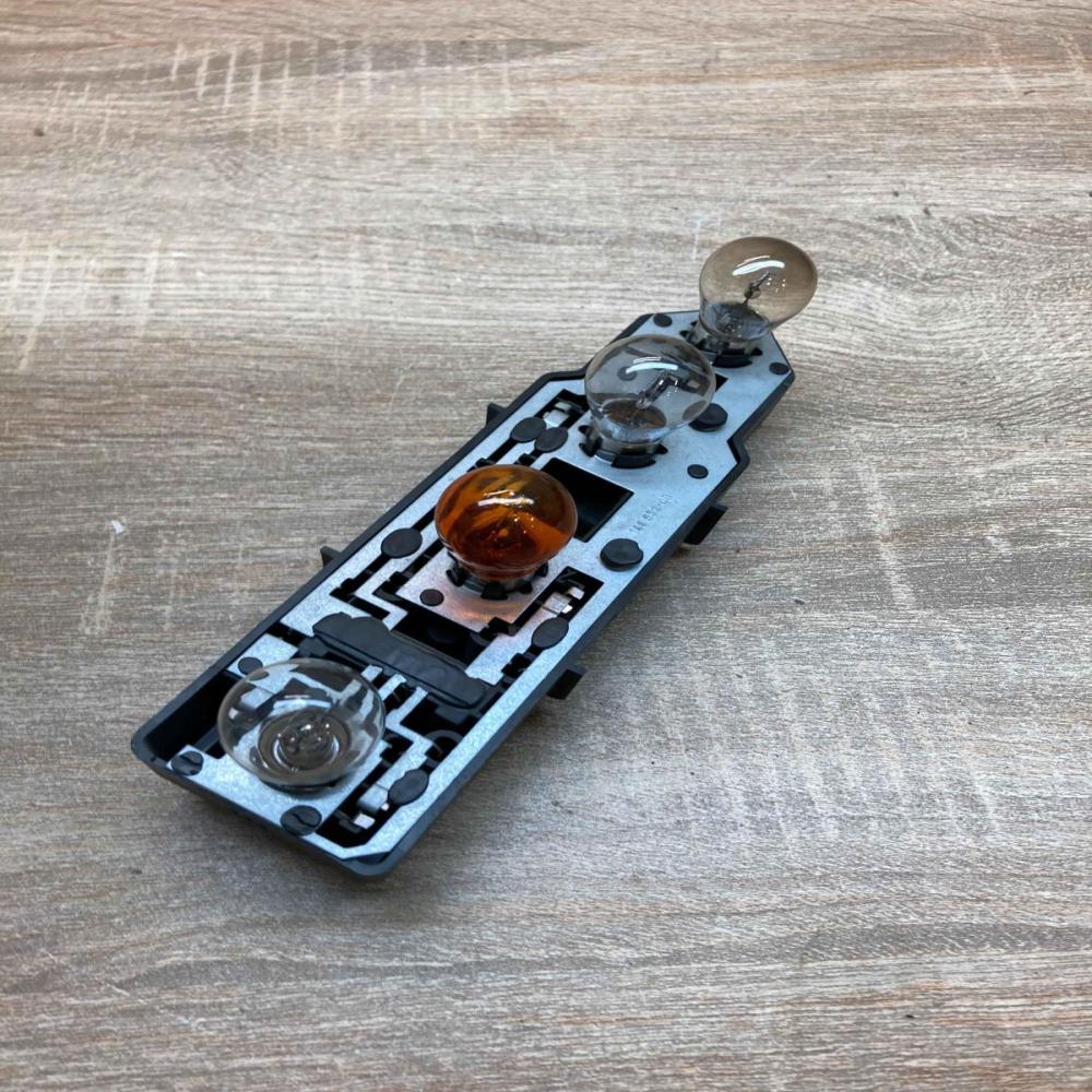 146531 145532 00 With Plug Tail light bulb cover holder Mercedes-Benz C W202