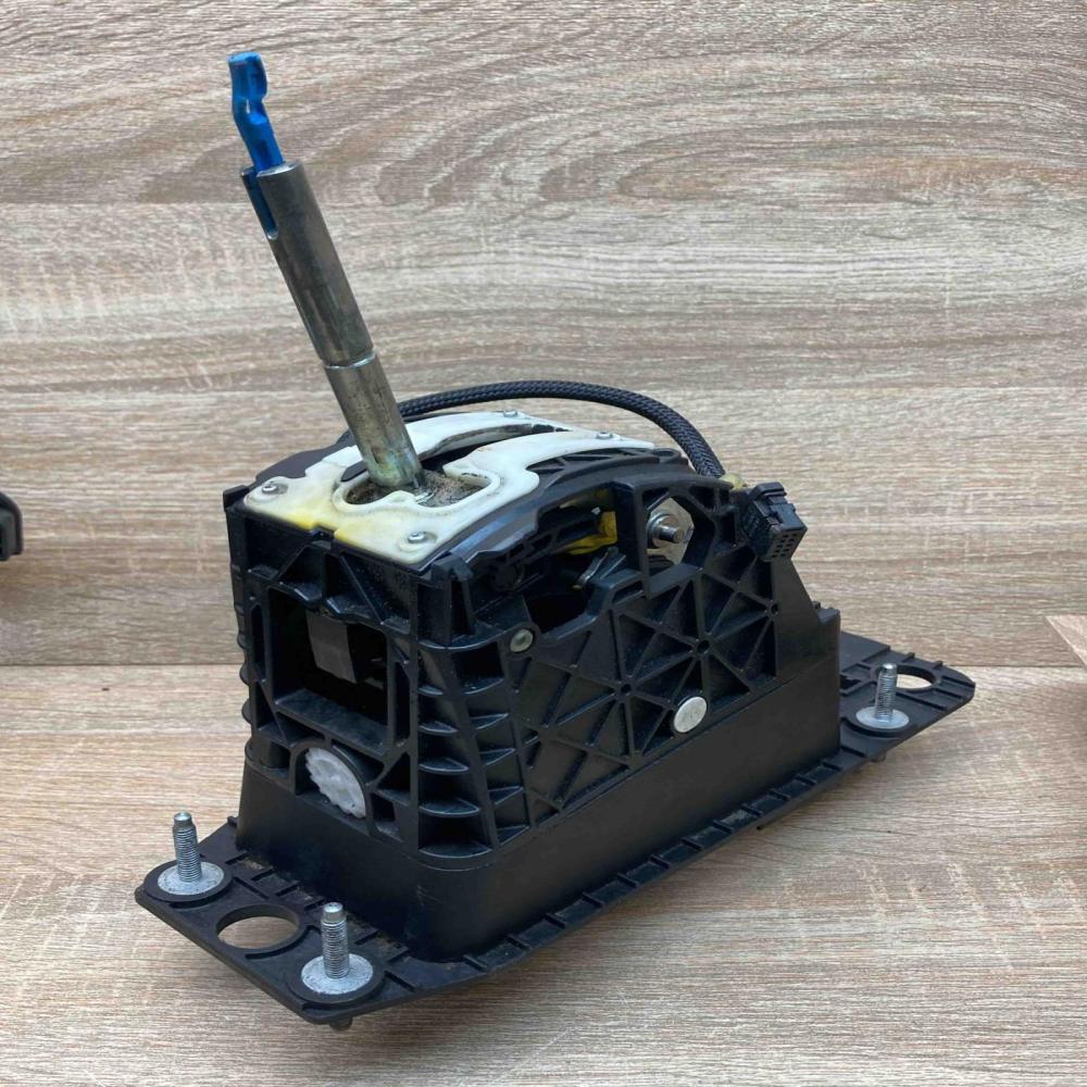 3C1713025B   Gear shifter/selector Volkswagen PASSAT B6