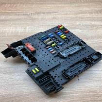30728512 28017881  Fuse module Volvo S60