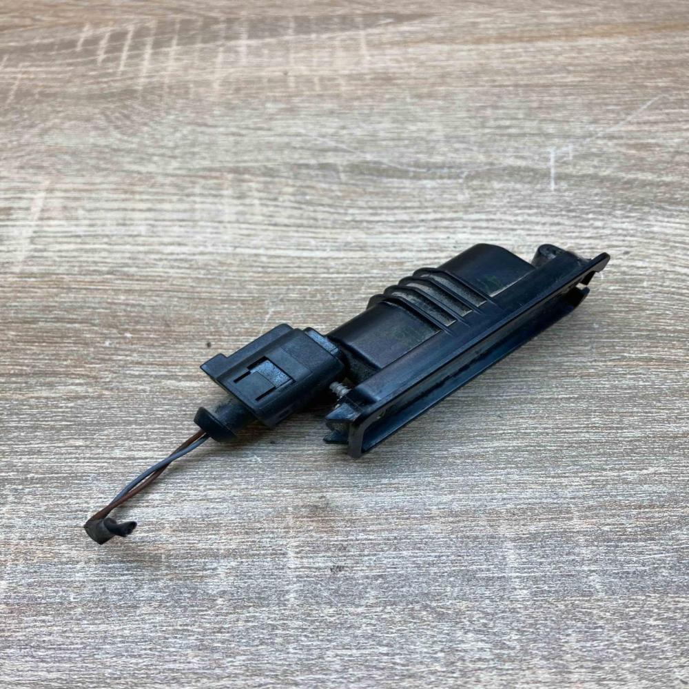 1J6943021B  With Plug Number plate light Volkswagen Polo