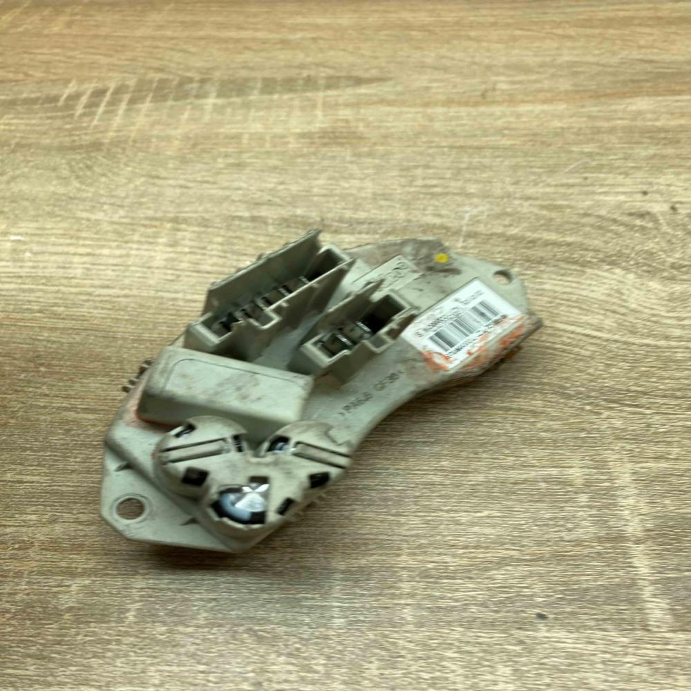 T1000664T T1000660W  Heater blower motor/fan resistor BMW 3 E90 E91