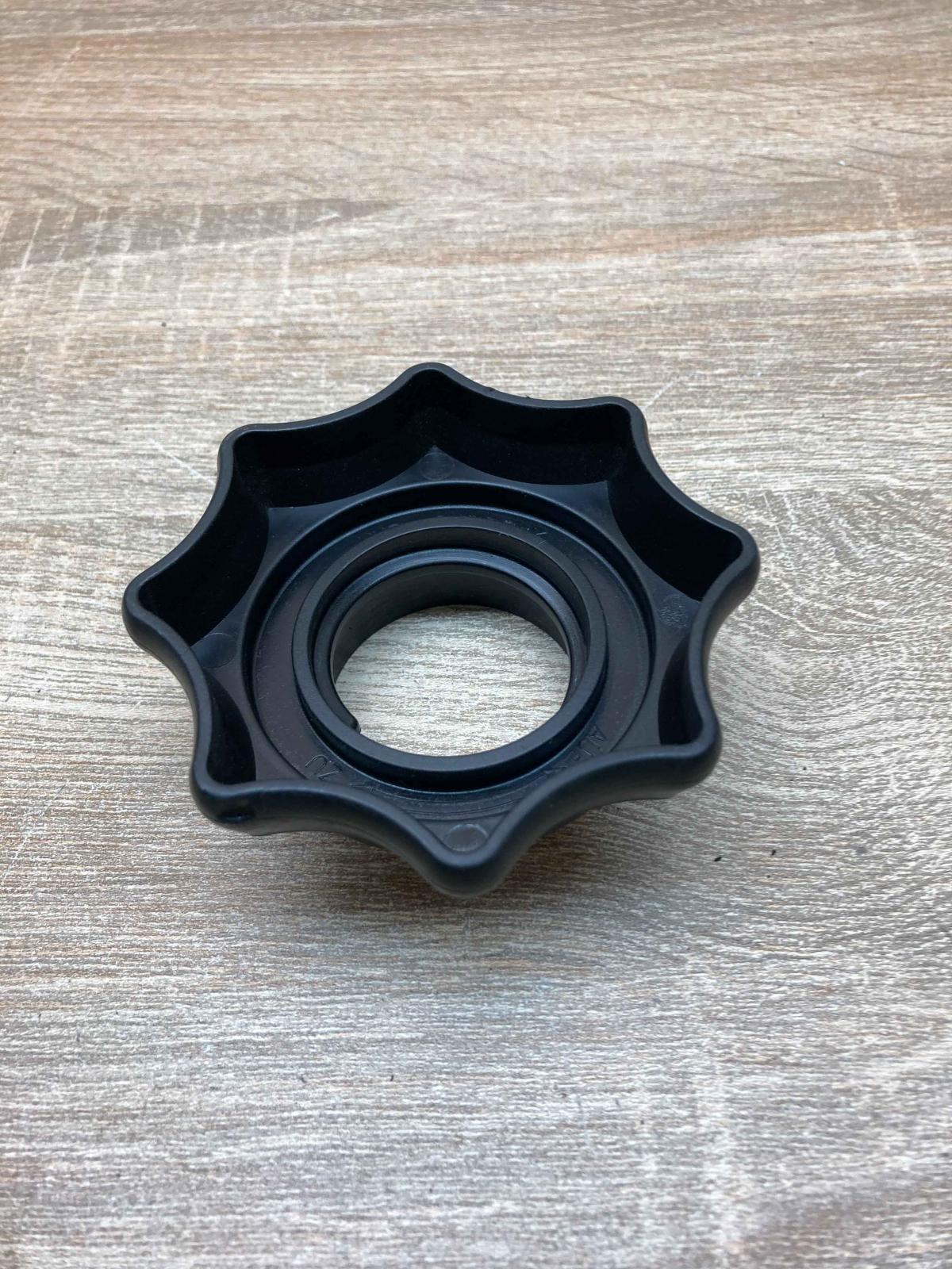 VW Spare Wheel Bracket Nut   Spare wheel bolt Volkswagen PASSAT B6