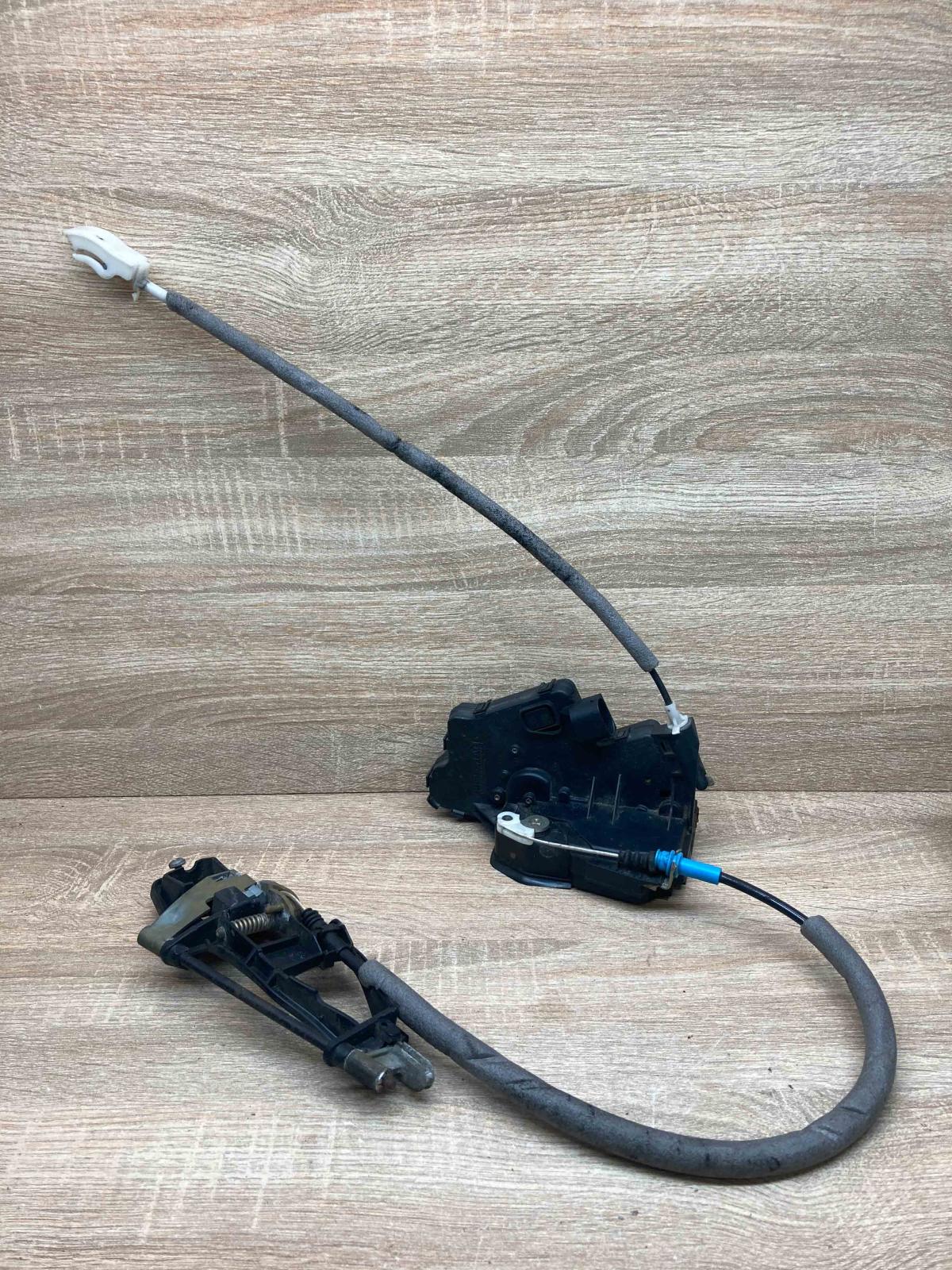 8253454 246 HTR  Front door lock BMW 3 E46