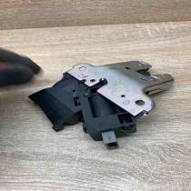 4F5827505D   Tailgate/trunk/boot lock/catch/latch Volkswagen PASSAT B7