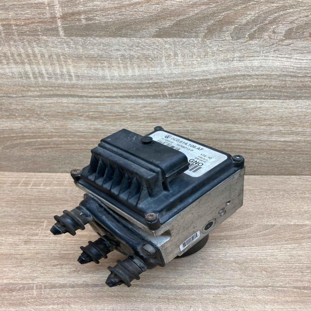 3C0614109AF 16705712 P  ABS Pump Volkswagen PASSAT B6