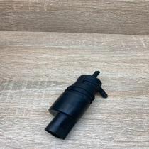 1K5955651   Windscreen/windshield washer pump Skoda Superb B6 (3T)
