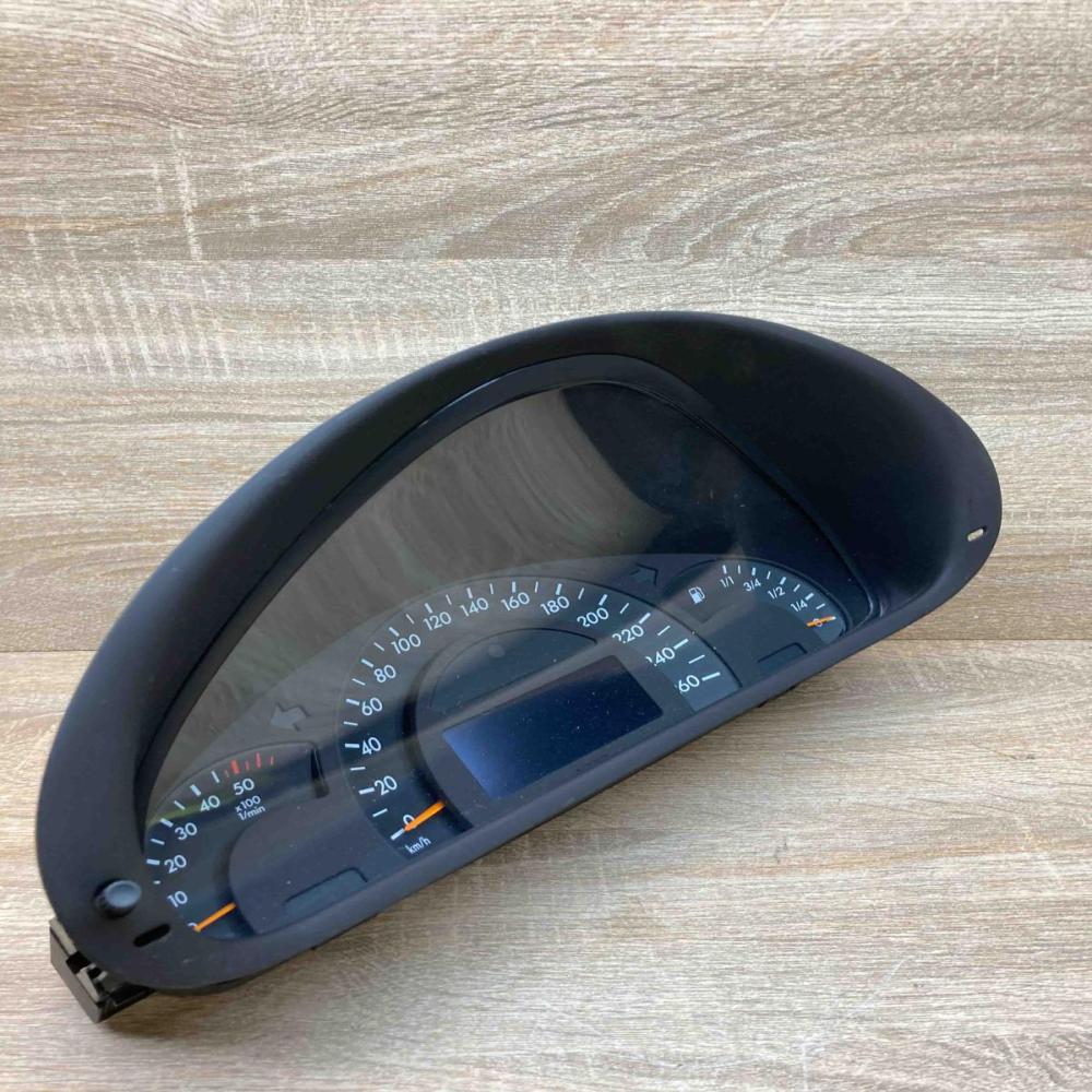 A2035401347 110080183 With Plug Speedometer (instrument cluster) Mercedes-Benz C