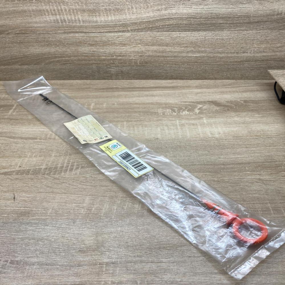 03G115611Q   Oil level dip stick Volkswagen PASSAT B6