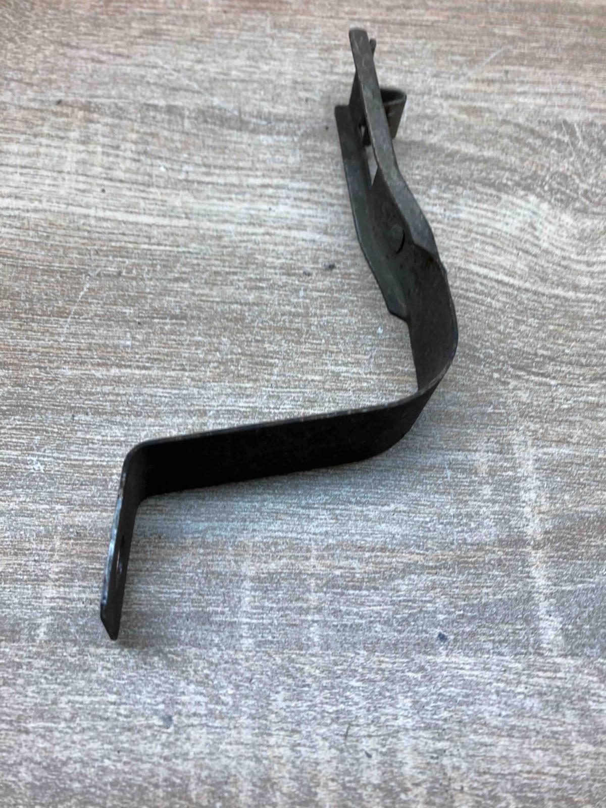 MB W211 Bracket   Other body part Mercedes-Benz E W211